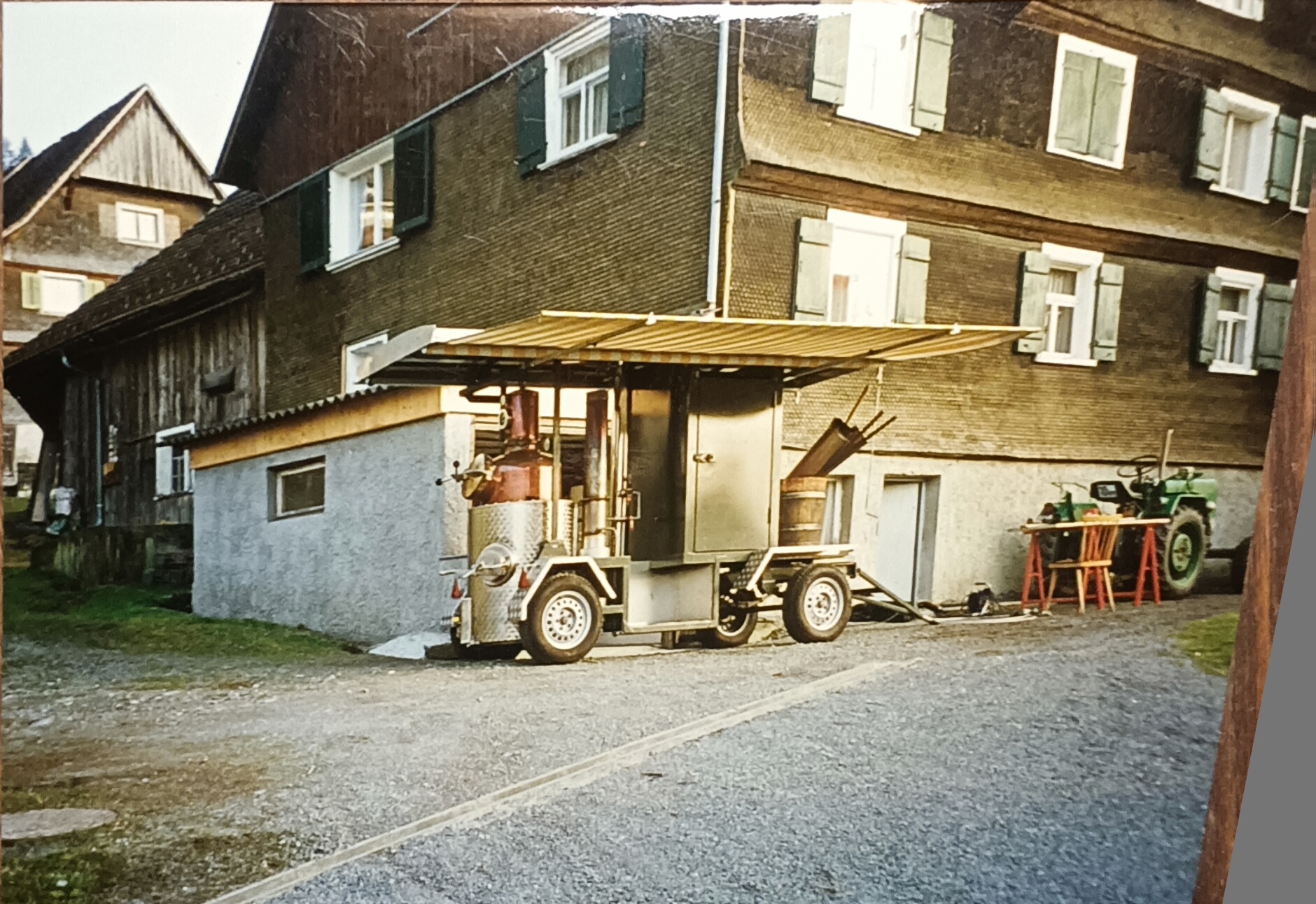 Die mobile Brennerei am Hof